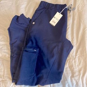 Limited edition 20 pocket joggers ! Tags attached